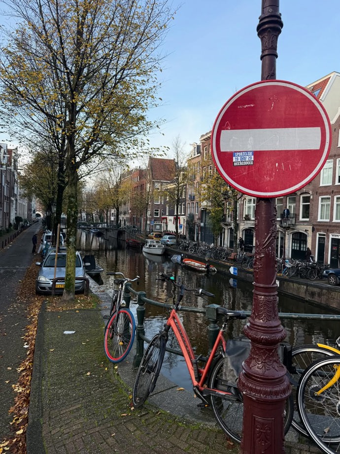 FOTO: Nechyběly ani procházky uličkami v Amsterdamu. – stránka 17