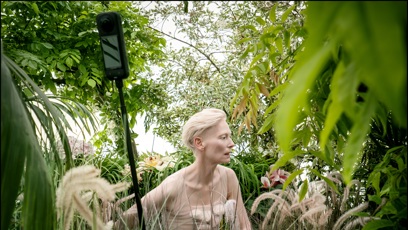 FOTO: Tilda Swinton během focení nového kalendáře Pirelli.