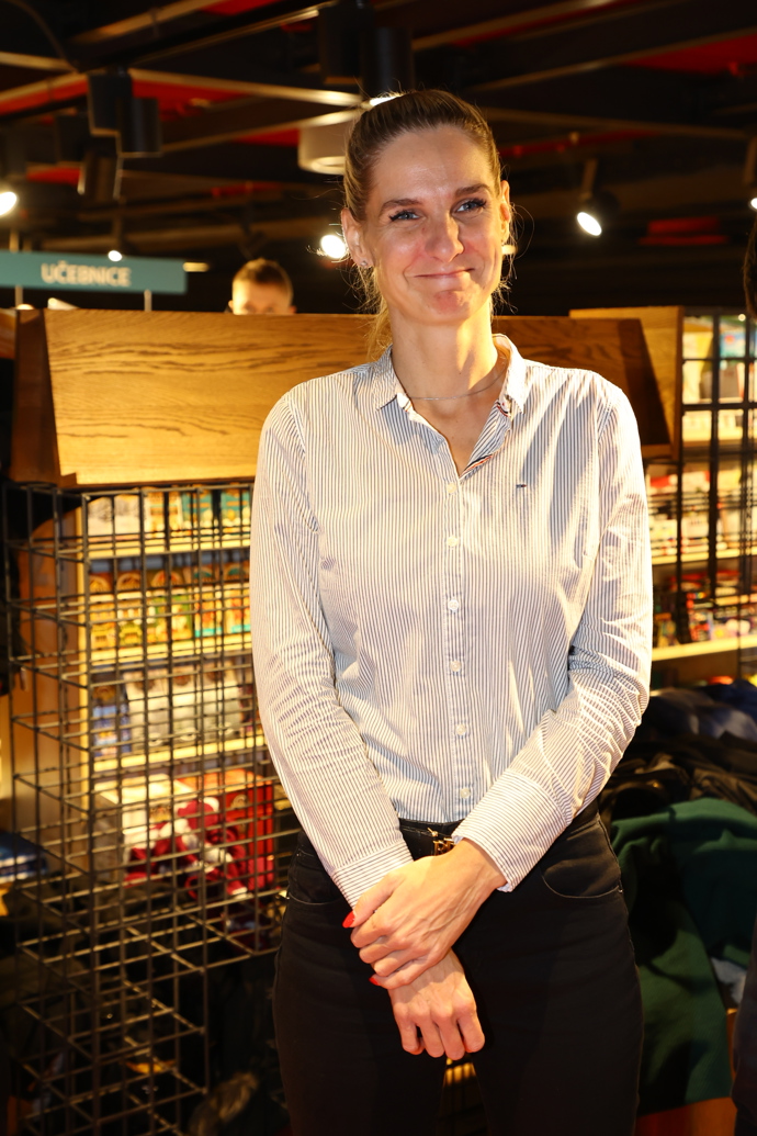 FOTO: Věra (Mia) Kirchnerová je policistkou. – stránka 48