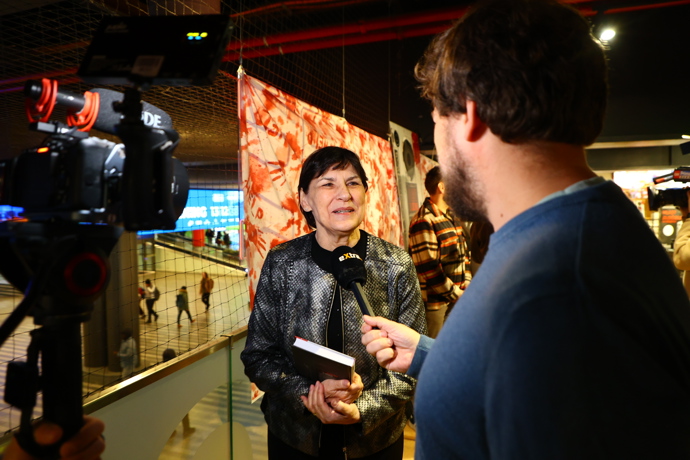 FOTO: Jiřina Hofmanová během rozhovoru pro eXtra.cz. – stránka 11