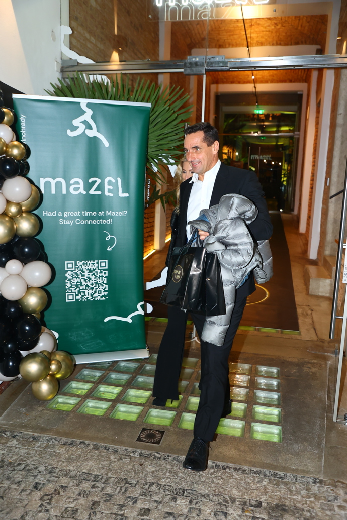 FOTO: Společně i odcházeli. – stránka 3