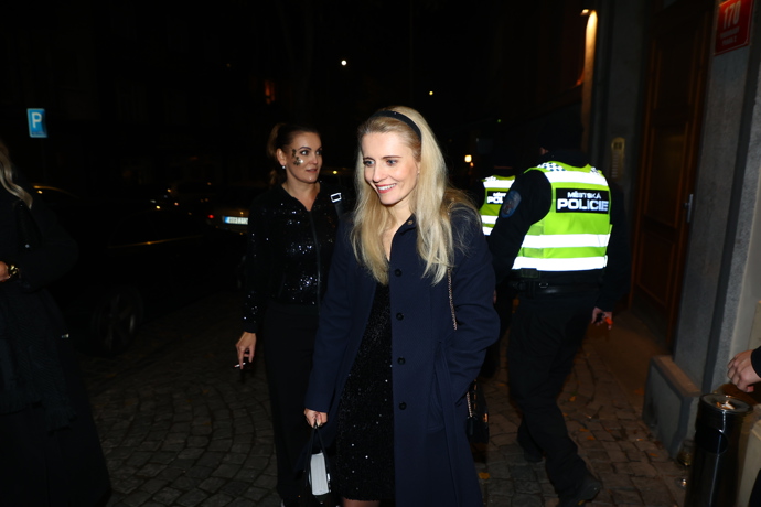 FOTO: Policisté chtěli jen uklidnit situaci. – stránka 1