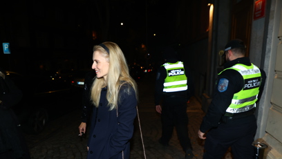 FOTO: Policie ČR na odchodu z party Primy.