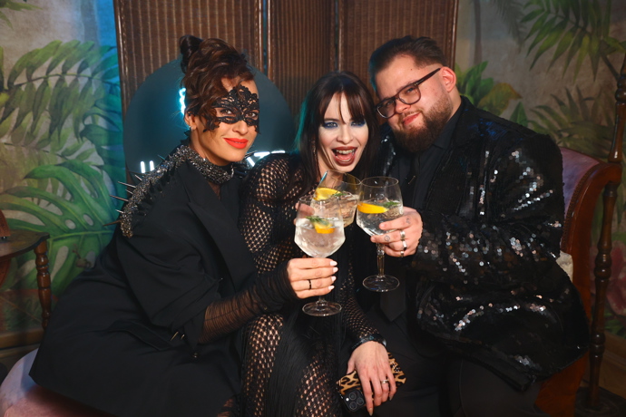 FOTO: Nechyběla ani Debbie Brown. – stránka 3