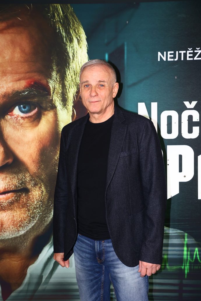 FOTO: Lukáš Vaculík na tiskové konferenci. – stránka 9