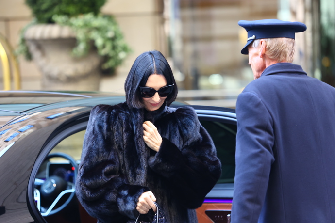 FOTO: Susie Cave dorazila na odhalení nového kalendáře Pirelli. – stránka 69