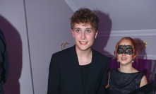 František Prachař po boku neznámé slečny. 