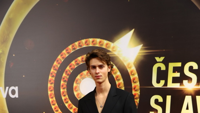 FOTO: Slovenský herec Kristián Macháček má styl.