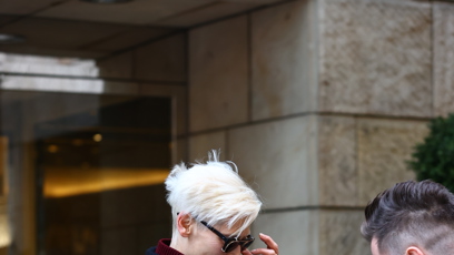 FOTO: Tilda Swinton vypadala u hotelu nenápadně.