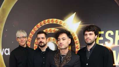 FOTO: Zpěvák Renne Dang dorazil na Slavíky po boku svých muzikatů.