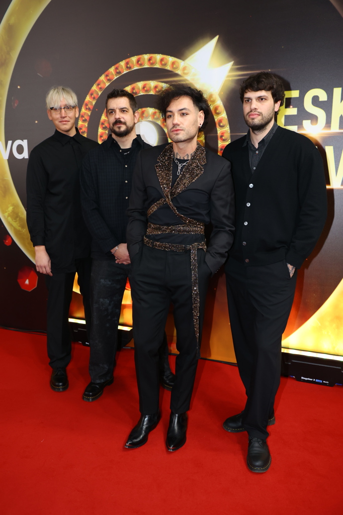 FOTO: Zpěvák Renne Dang dorazil na Slavíky po boku svých muzikatů. – stránka 10