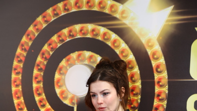 FOTO: Sára Korbelová  dorazila v černých šatech.