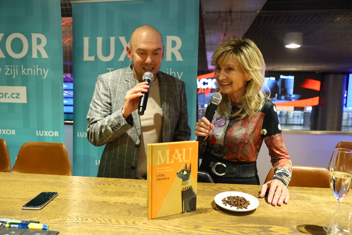 FOTO: Láďa Hruška a Zuzana Bubílková. – stránka 1