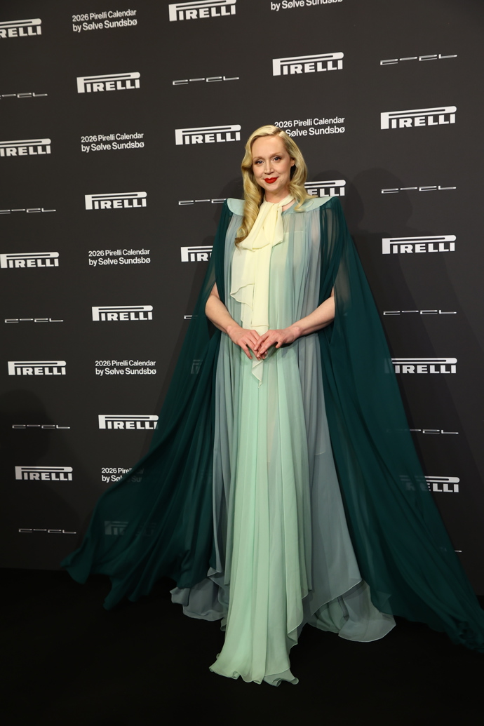 FOTO: Gwendoline Christie na odhalení nového kalendáře Pirelli. – stránka 36