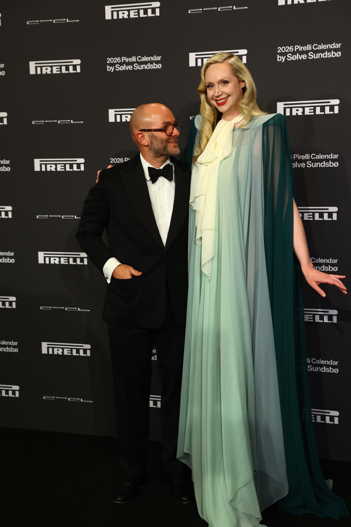 FOTO: Gwendoline Christie a Sølve Sundsbø. – stránka 35