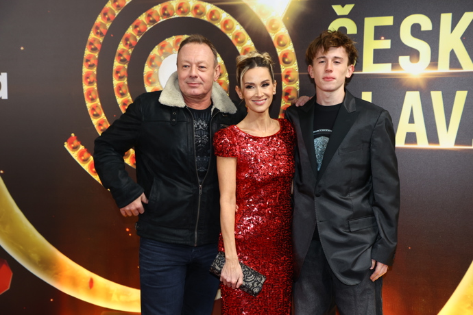 FOTO: Michal Dvořák s manželkou a synem. – stránka 2