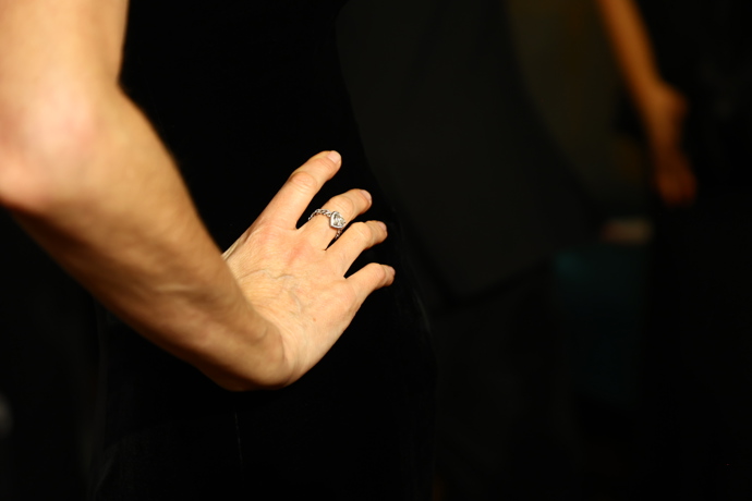 FOTO: Eva Herzigová a její prsten. – stránka 23