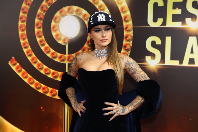 FOTO: Sharlota na sebe ráda strhává pozornost. – stránka 5