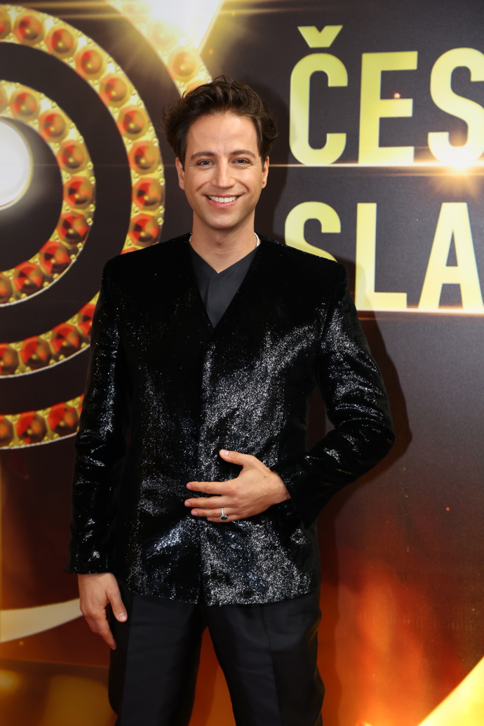 FOTO: Milan Peroutka měl na sobě šperky za miliony. – stránka 45