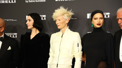 FOTO: Tilda Swinton na odhalení nového kalendáře Pirelli.