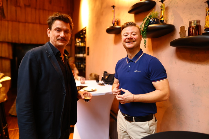 FOTO: Filip Kaňkovský na křtu knihy Vzal sis Slovenku. – stránka 8