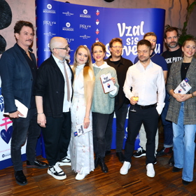 Sára Milfajtová vystoupila na křtu knihy Vzal sis Slovenku. 