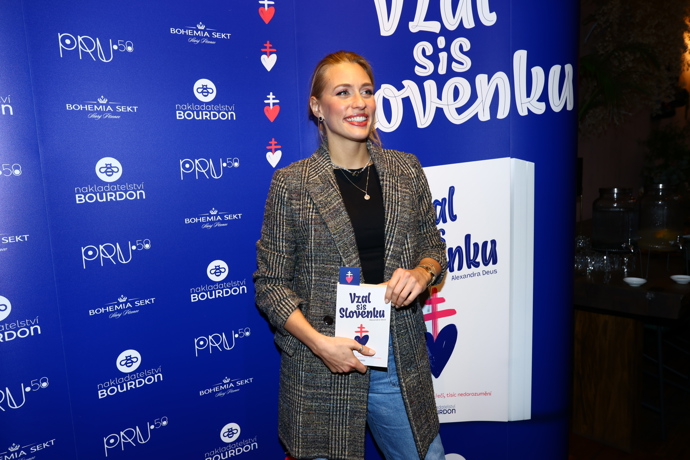 FOTO: Sára Milfajtová je krásná žena. – stránka 4