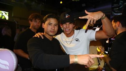 FOTO: Daniel a Tung na party Love Islandu 2025.