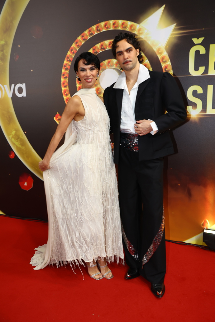 FOTO: Radka Pavlovčinová doprovodila na Slavíky svého bratra Adama. – stránka 2