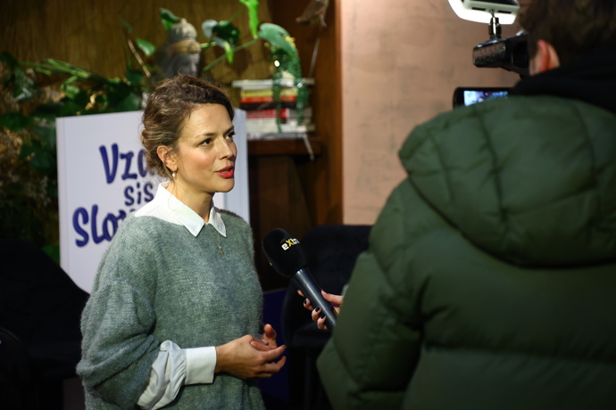 FOTO: Andrea Růžičková během rozhovoru pro eXtra.cz. – stránka 1