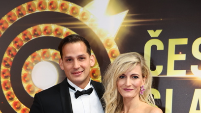 FOTO: Moderátor Martin Čermák s partnerkou.