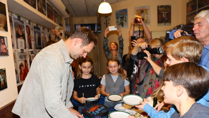 FOTO: Po repríze se slavilo v zákulisí.