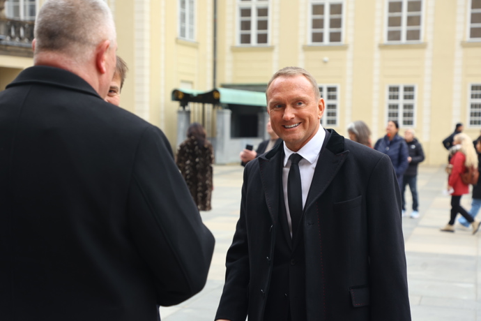 FOTO: Česko se loučí s kardinálem Dominikem Dukou. – stránka 19