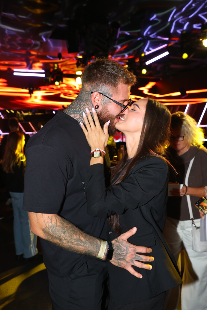 FOTO: Adriana Krištofová a Jan Pešek vypadají zamilovaně. – stránka 6