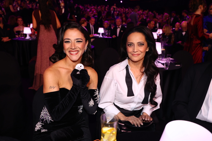 FOTO: Eva Burešová usedla vedle Lucie Bílé. – stránka 6