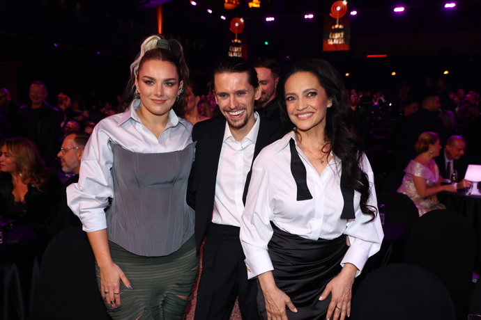 FOTO: Ewa Farna po boku Lucie Bílá a jejího syna Filipa. – stránka 3