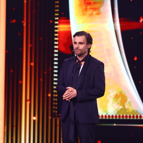 Moderátor Leoš Mareš. 