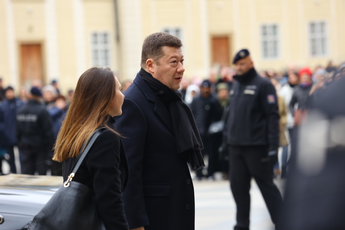 FOTO: Tomio Okamura dorazil na poslední rozloučení s  Dominikem Dukou. – stránka 2