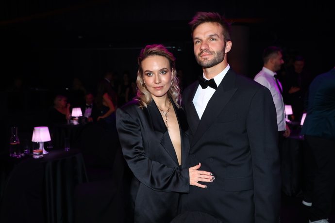 FOTO: Tereza Ramba po boku svého manžela. – stránka 2