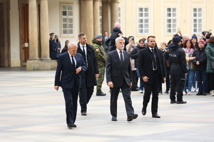 FOTO: Do katedrály svatého Víta dorazil právě prezident Petr Pavel. – stránka 106