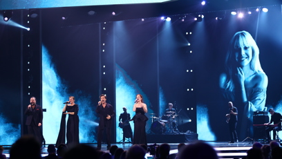 FOTO: Felix Slováček mladší, Marta Jandová, Milan Peroutka a kapela Aničky Slováčkové vzdala hold zesnulé zpěvačce.