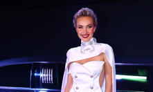 Michaela Tomanová na módní přehlídce.