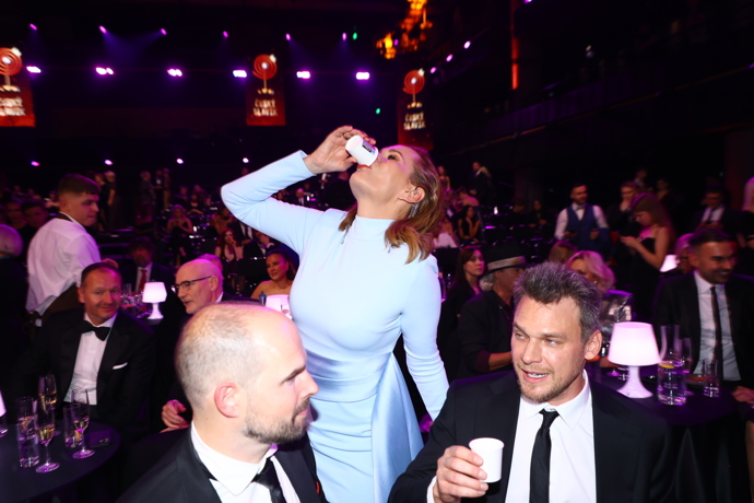 FOTO: Monika Absolonová to do sebe kopla. – stránka 29