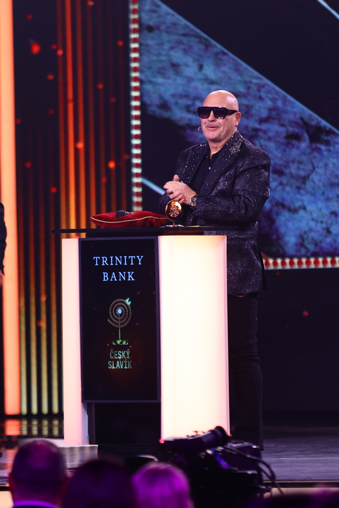 FOTO: Michal David předával cenu objevu roku. – stránka 4