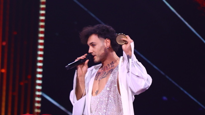 FOTO: Renne Dang dal výhru na charitu.