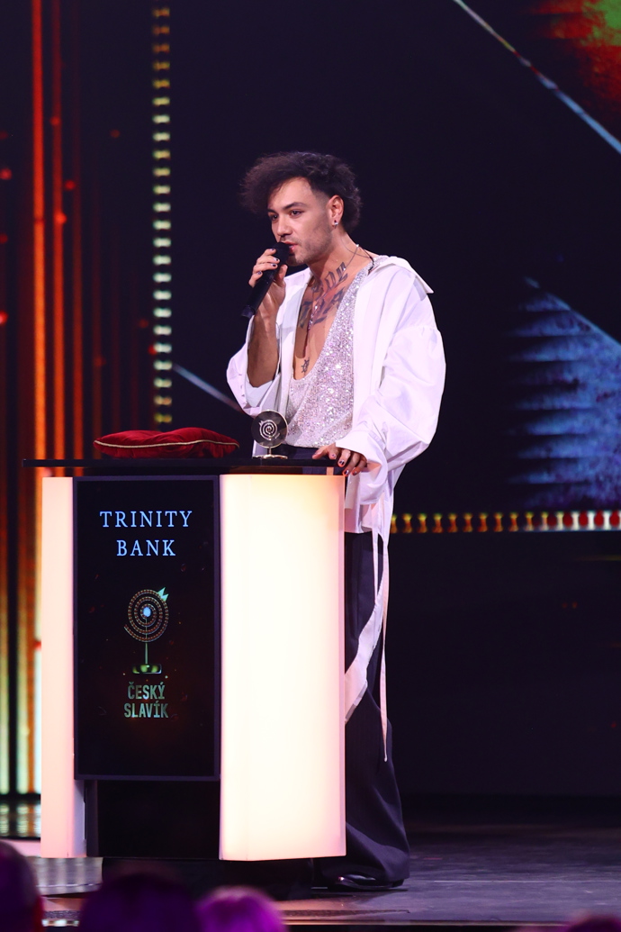 FOTO: Renne Dang získal na Slavících cenu. – stránka 4