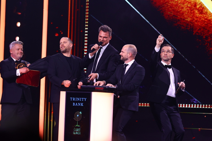 FOTO: Vojta Dyk, Jakub Prachař a Jan Maxián předvedli show. – stránka 50