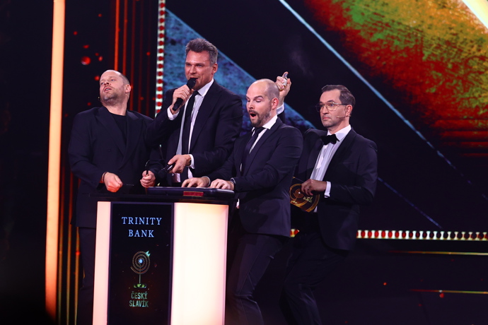 FOTO: Vojta Dyk, Jakub Prachař a Jan Maxián předvedli show. – stránka 9