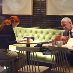 Andrej Babiš a marketingová expertka hnutí ANO Aneta Zicklerová na Národní třídě.