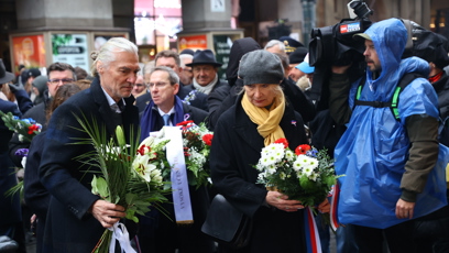 FOTO: Položení věnců a květin na Národní třídě.